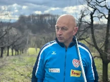 Tiosav ima pune ruke posla u voćnjaku pod Jelicom, ovo su saveti iskusnog majstora 