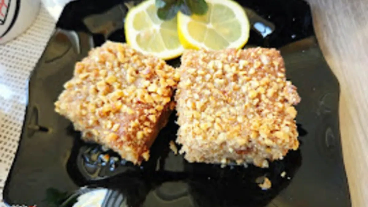 Starinski brzi kolač sa orasima i grizom: Pravi san snova, a ovo je trik kako da dobijete ovu savršenu mekoću