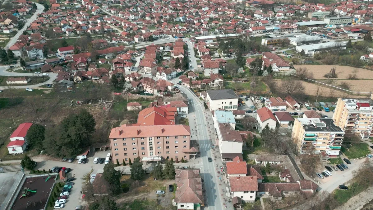 Radnik EDS-a ostavio građane Ljiga bez struje: Isterali ga iz kafane, pa našao glavni ormar