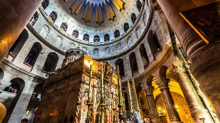 ŠTA DEVOJKE TREBA DA URADE UOČI VELIKOG ČETVRTKA? Veruje se da će im momak za kog će se udati doći u snove ako ispoštuju običaje