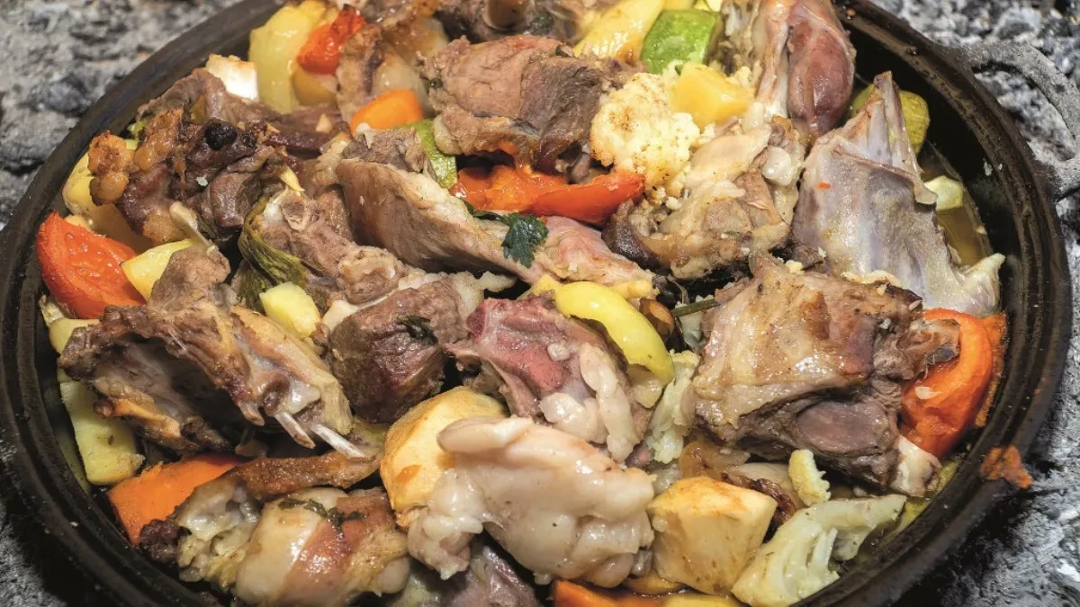 Jugosloveni su se davili u ovom jelu svaki dan! Zaboravljeni recept za Bosanski lonac - ne sme da se meša, samo...