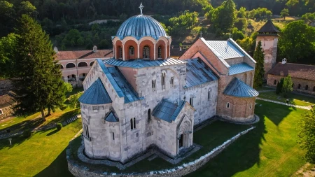 Čudo nad čudima: Nakon što su lekari digli ruke od nje, u ovoj srpskoj svetinji pronašla je spas 