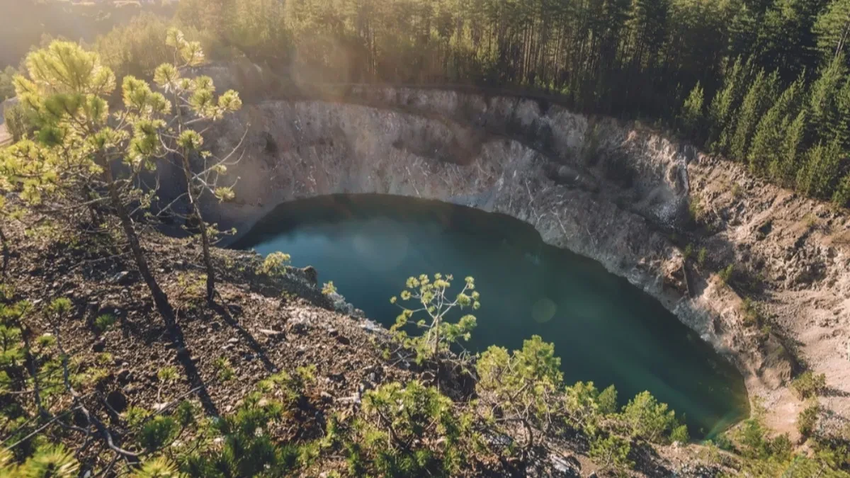 Ovo nije Island, ovo je Srbija! Misterija specifičnog jezera usred naše zemlje
