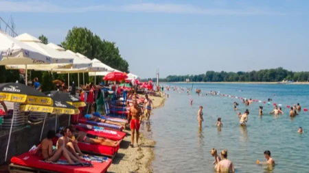 "Cene su paprene!": Za dušek na Adi Ciganliji i do 2.000 dinara, domaća kafa košta 280, flaširana voda i do 520, a za pljeskavicu treba izdvojiti bogatstvo!