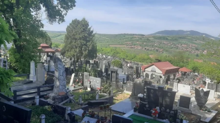  Koliko dugo treba da se nosi crnina kada umre neko blizak? 