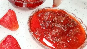 Naše bake su samo ovako pravile slatko od jagoda! Starinski recept koji morate da imate, treba vam samo 3 sastojka
