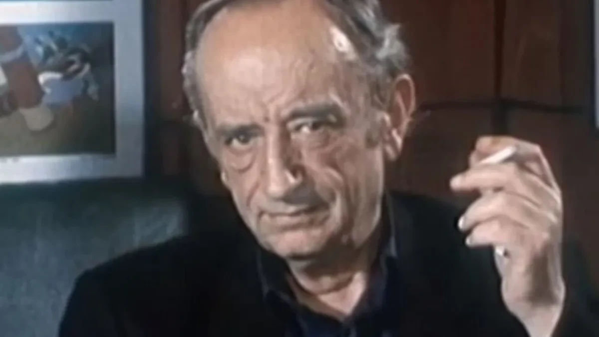 "Jako ste glupi i nezahvalni: Tako ste slučajno i lako došli do života, a toliko ste mu našli mana, ko ume da se raduje, ima čemu da se raduje"