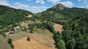 Raj na 800 metara nadmorske visine: Nekadašnji vulkan Ostrvica u srcu Srbije danas je popularna turistička destinacija 