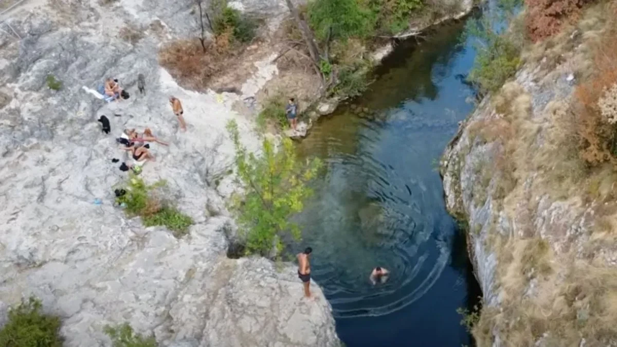 Da li je ovo najlepše kupalište u Srbiji? Stenovita plaža u srcu kanjona okružena nestvarnom prirodom 