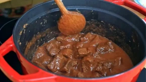 Odlepićete kada probate ovaj recept: Gulaš kakav vam niko neće verovati da ste ga sami spremili