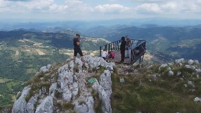 Decenijama u senci poznatih planina, danas ovaj masiv privlači entuzijaste iz celog sveta: Mučanj kod Ivanjice sve popularniji