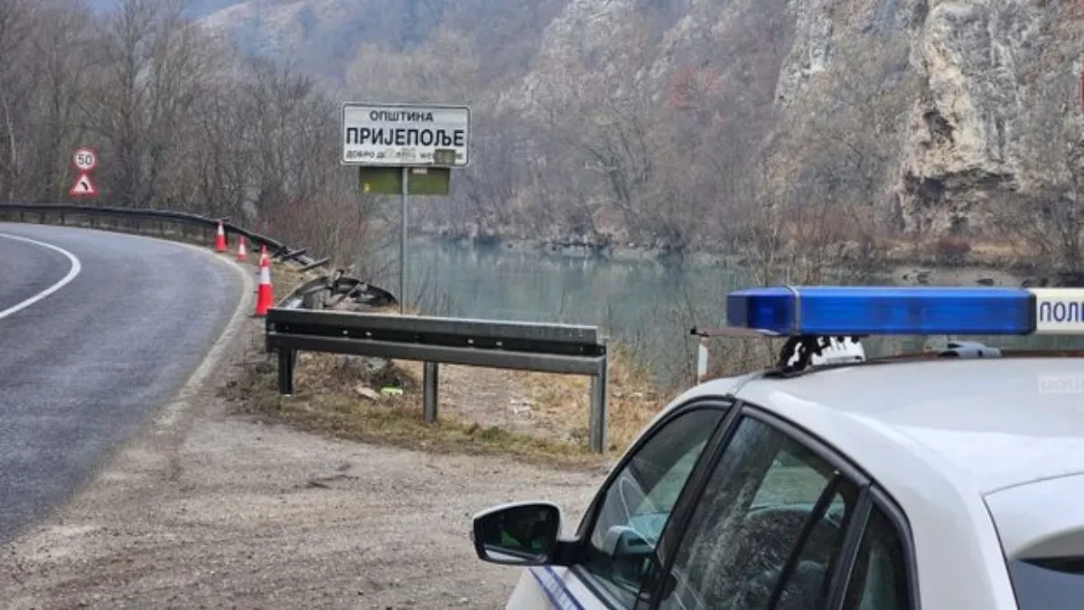 Drama u kanjonu Lima: Automobil sleteo u reku, jedna osoba uspela sama da ispliva i spasi se