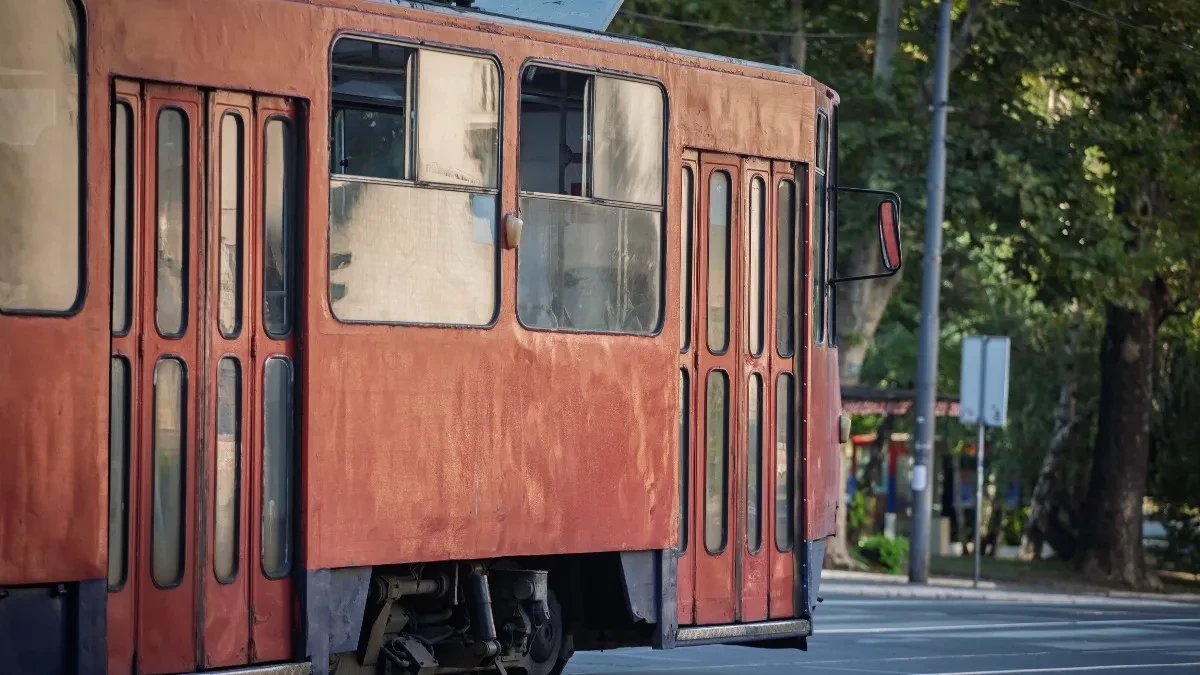 PRVI TRAMVAJ U BEOGRADU Putnici niži od metra plaćali su pola karte