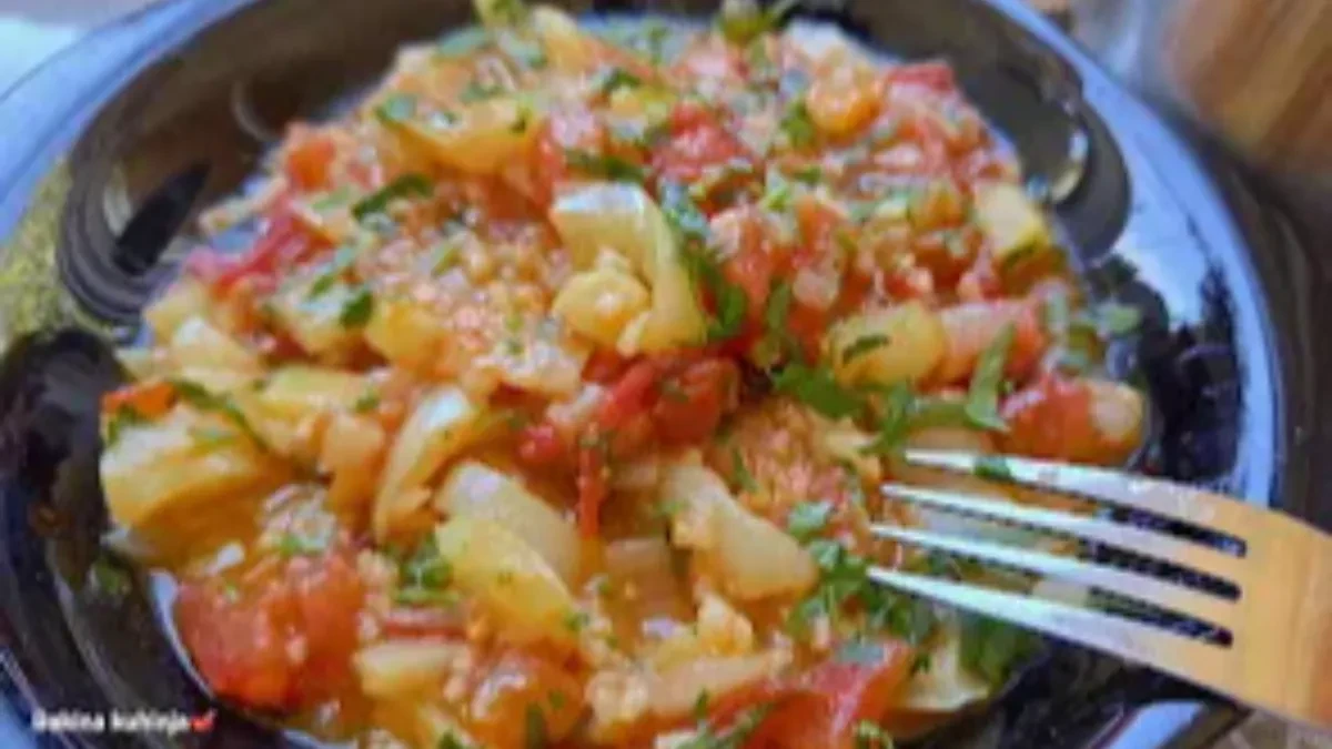 Starinski recept za đuveč iz rerne! Recept se prilagođava onome što imate u frižideru