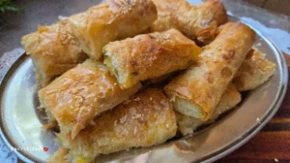 Pita po bakinom receptu zbog koje ćete zaboraviti pekaru: Tako je hrskava i puna ukusnog nadeva, zapišite recept