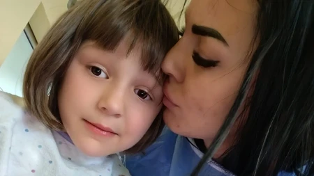 Dok god postoji nada ja ne smem da stanem: Samohrana majka Jelena lavovski se bori za zdravlje ćerke Helene - potrebna je pomoć svih nas 