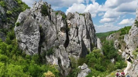Klisura Ždrelo kod Stogazovca – knjaževački meteori prirode, legendi i istorije