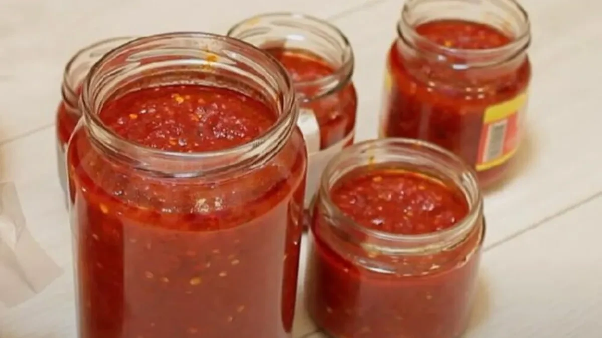 Recept za savršenu ljutenicu! Tradicionalna zimnica koju ćete obožavati, nema joj konkurencije
