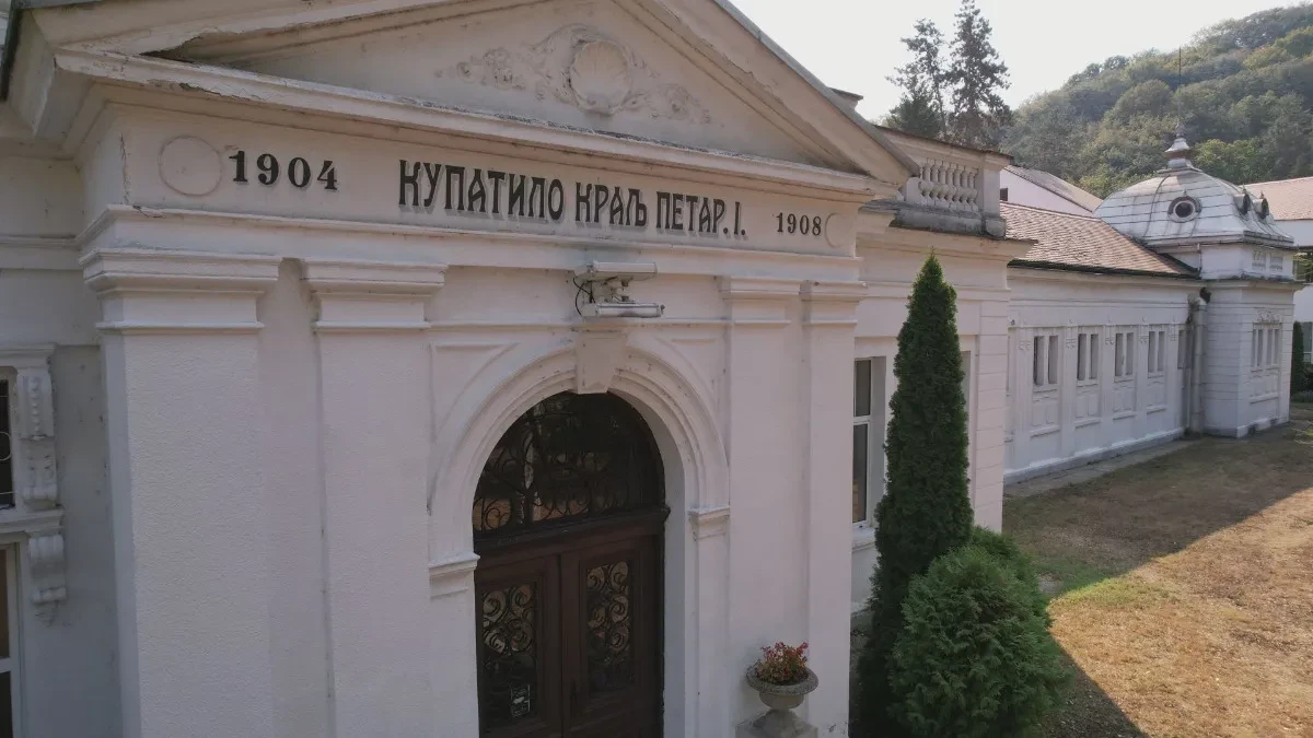 Ovo je jedan od najlepših i najvećih parkova na Balkanu: Banja Koviljača je biser Podrinja, u njoj se lečili kraljevi ali i Vuk Karadžić i Dositej Obradović 