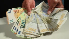Posle isplate 6.000 dinara, od 1. oktobra kreće nova novčana pomoć: Ova grupa građana će dobijati 65.000 dinara mesečno
