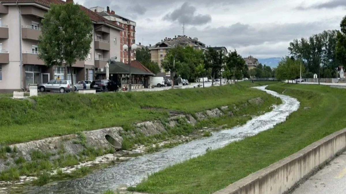 Gradi se novi pešački most preko reke Despotovice: Hitan apel upućen građanima - ovo je alternativni prelaz koji treba da se koristi